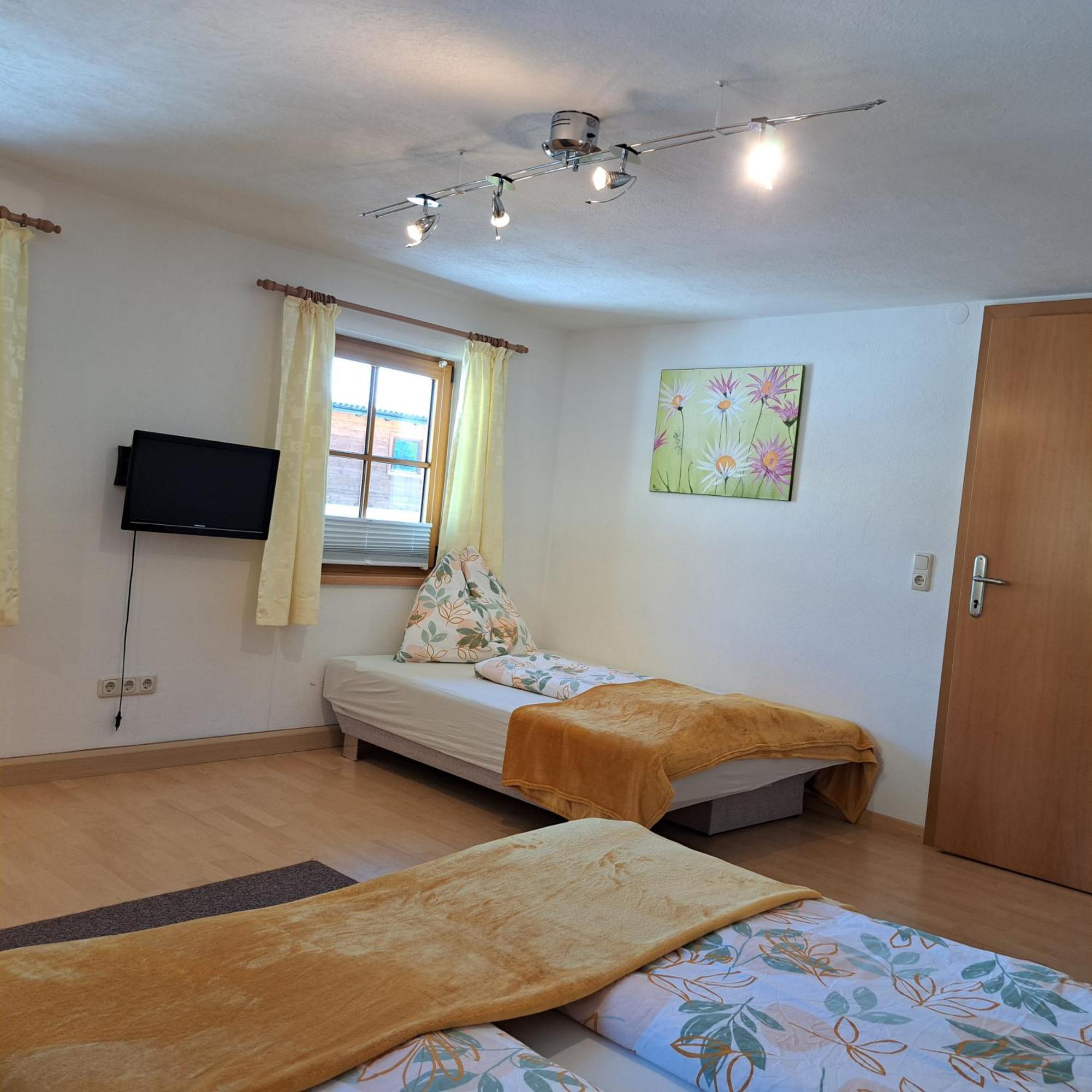 Reiters-Ferienhaus Russbach am Pass Gschütt Exterior foto