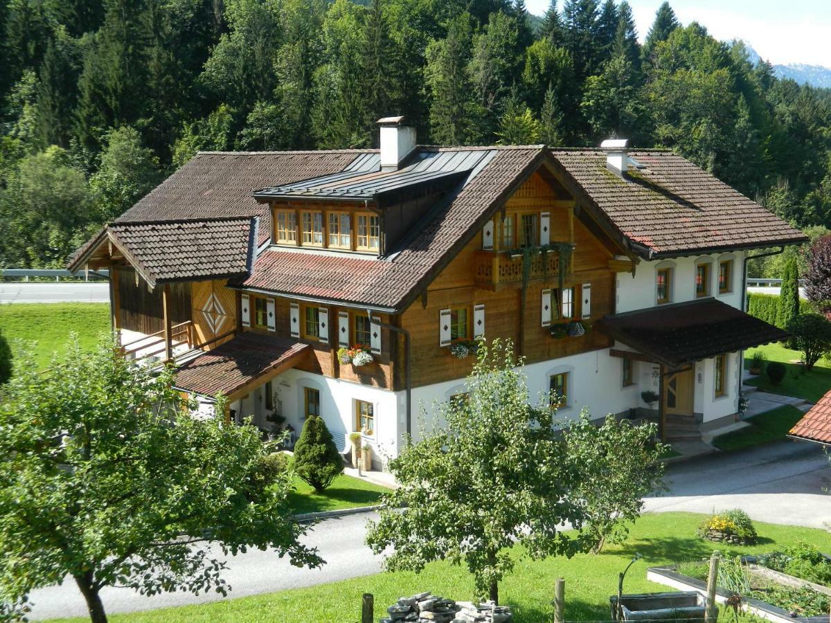 Reiters-Ferienhaus Russbach am Pass Gschütt Exterior foto